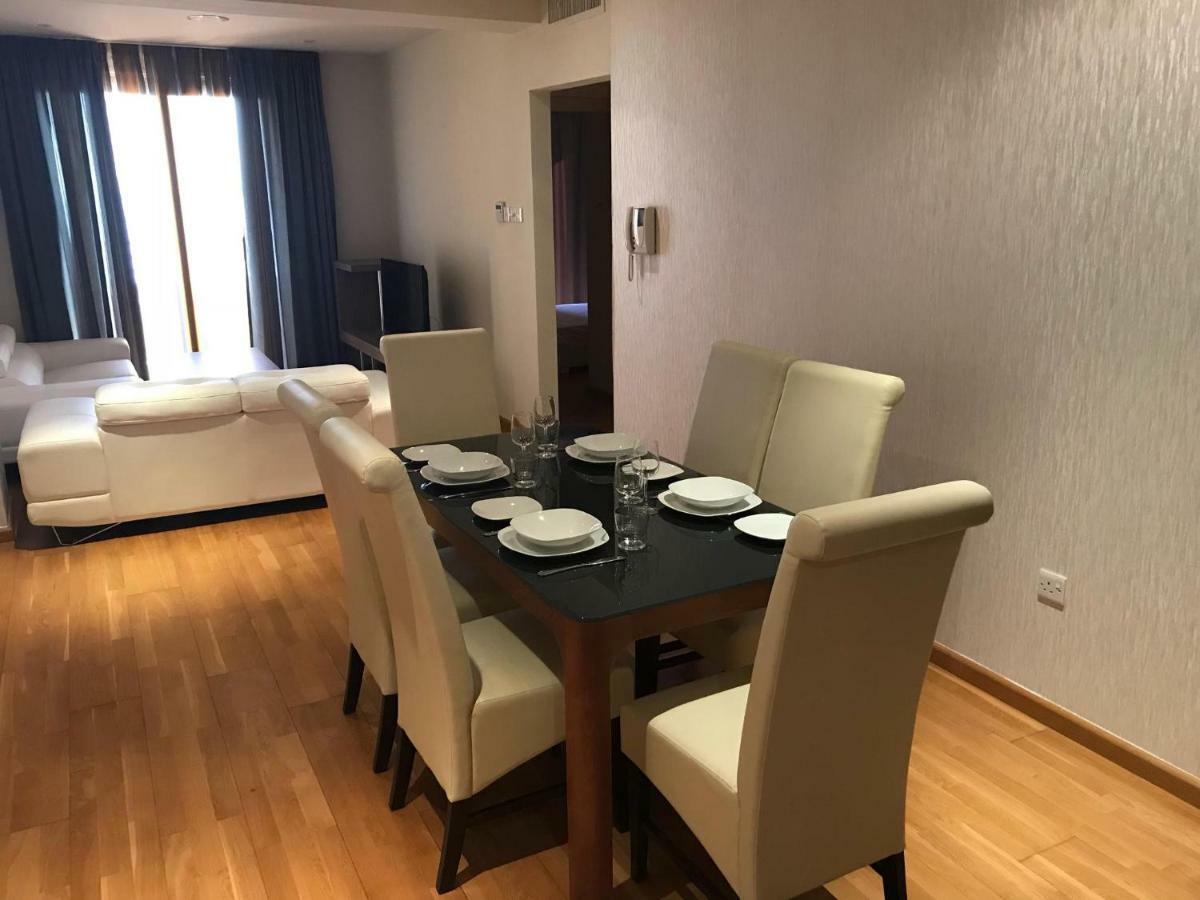 Sea View Central Apt Ithaki ลาร์นาคา ภายนอก รูปภาพ