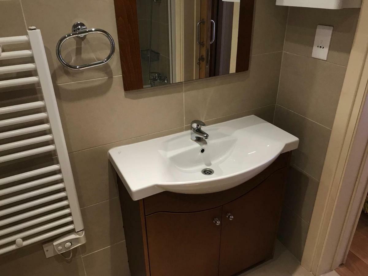 Sea View Central Apt Ithaki ลาร์นาคา ภายนอก รูปภาพ