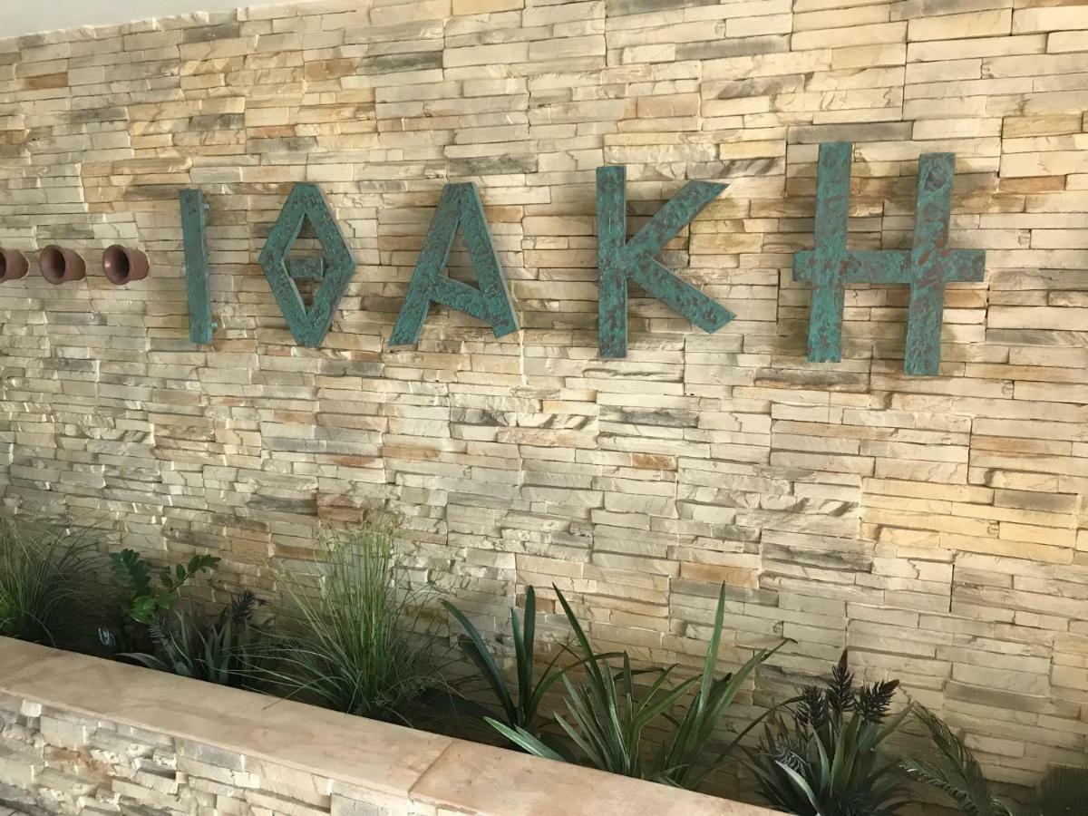 Sea View Central Apt Ithaki ลาร์นาคา ภายนอก รูปภาพ